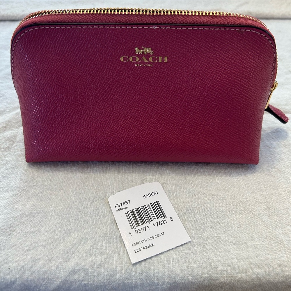 Coach cosmetic case 17